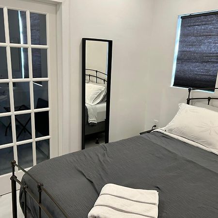 Private Rooms Close To Miami Airport - Free Parking - 01 外观 照片