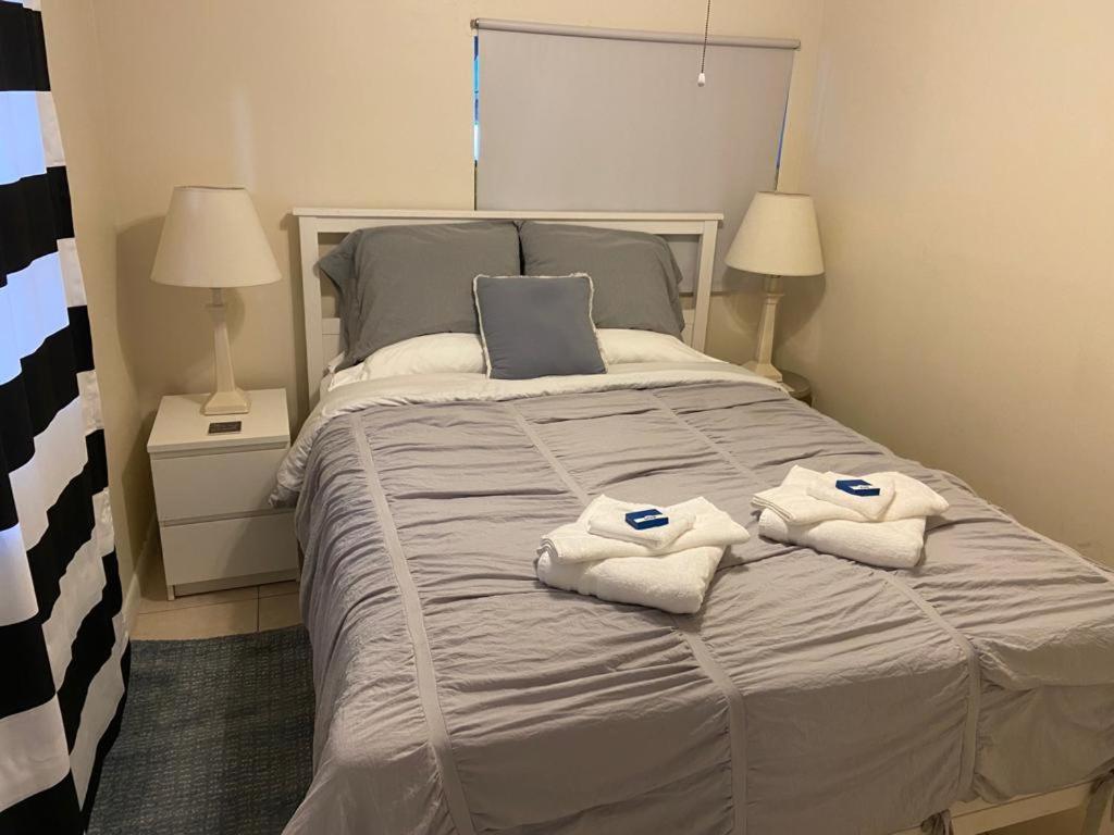Private Rooms Close To Miami Airport - Free Parking - 01 外观 照片