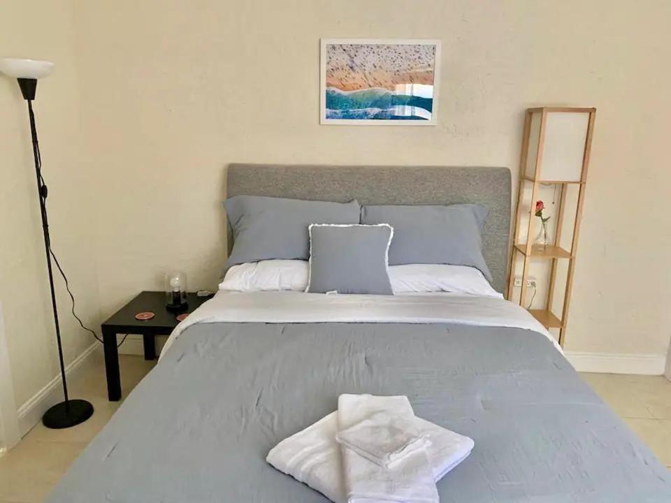 Private Rooms Close To Miami Airport - Free Parking - 01 外观 照片