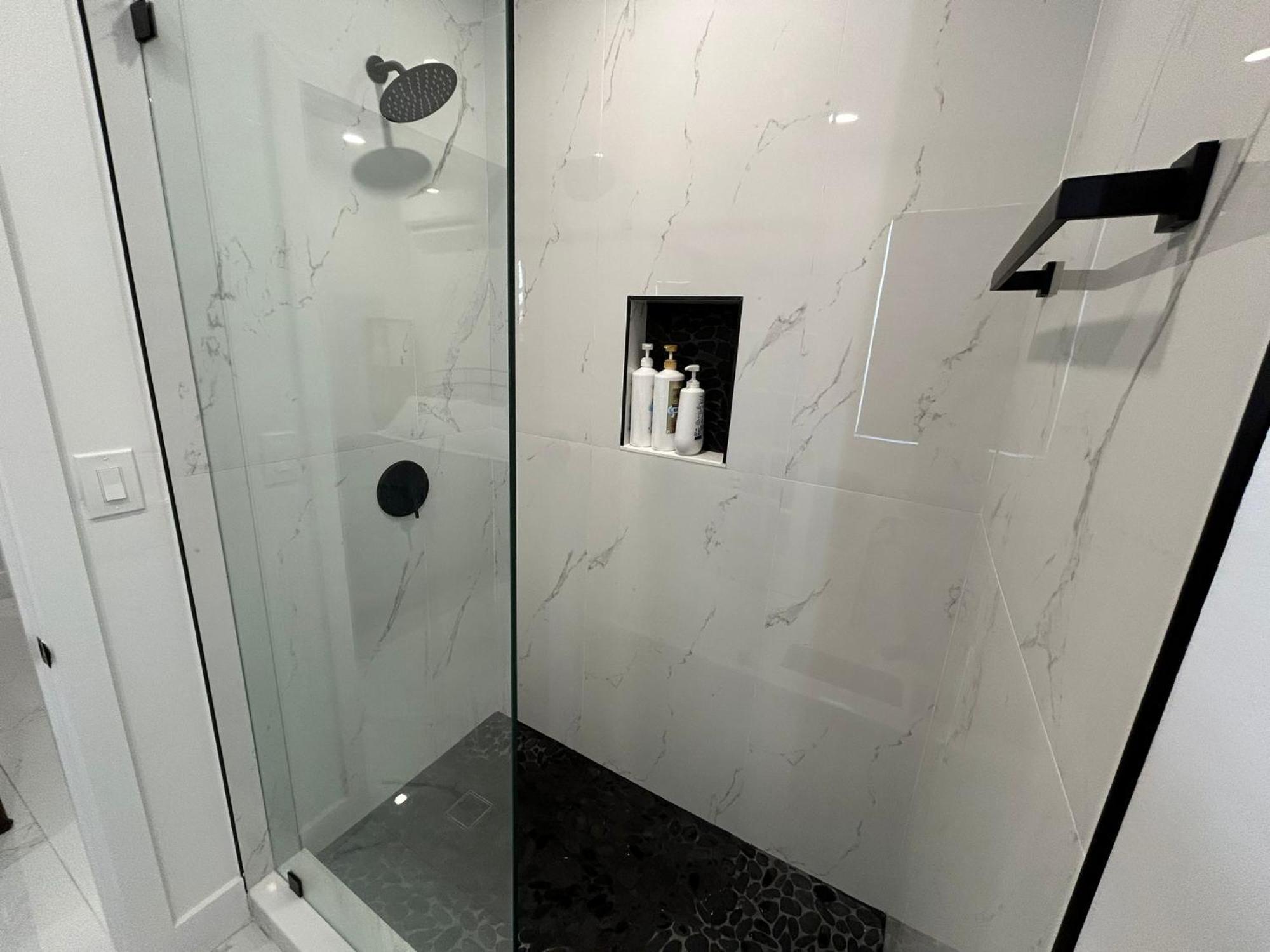 Private Rooms Close To Miami Airport - Free Parking - 01 外观 照片