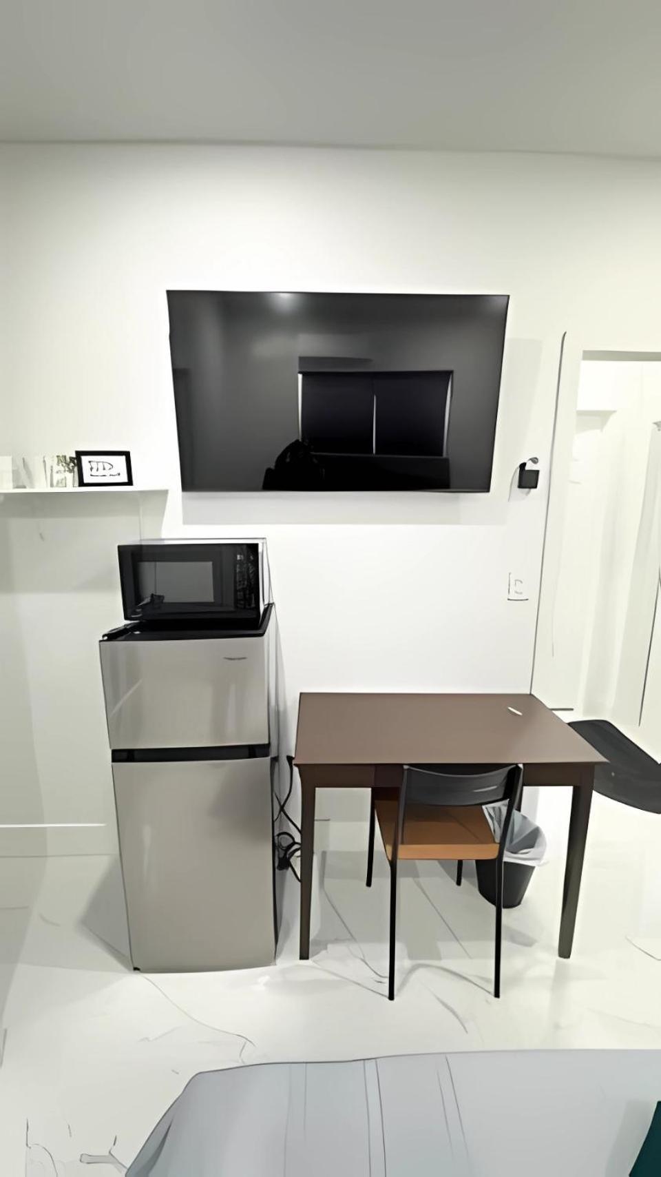 Private Rooms Close To Miami Airport - Free Parking - 01 外观 照片
